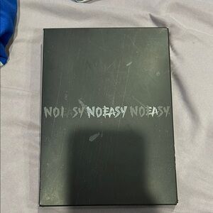 STRAYKIDS NOEASY album